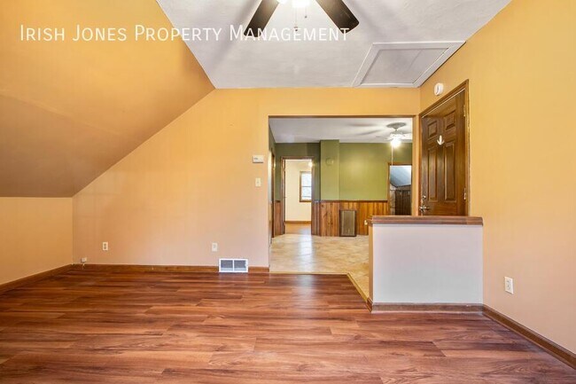 Building Photo - 479 Lake Ave