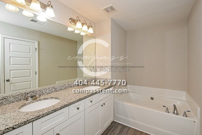 Building Photo - 101 Squarewood Ln NW