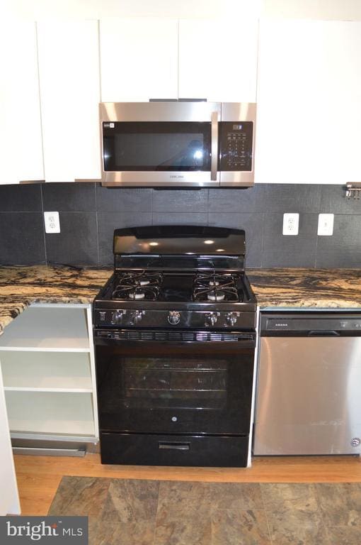 Building Photo - 10026 Fair Wds Dr