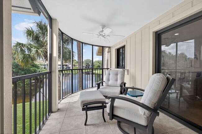 Building Photo - 16941 Waterbend Dr