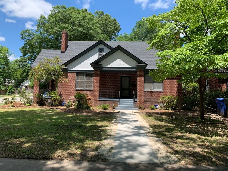 Front of house with porch - 2603 Kiawah Ave