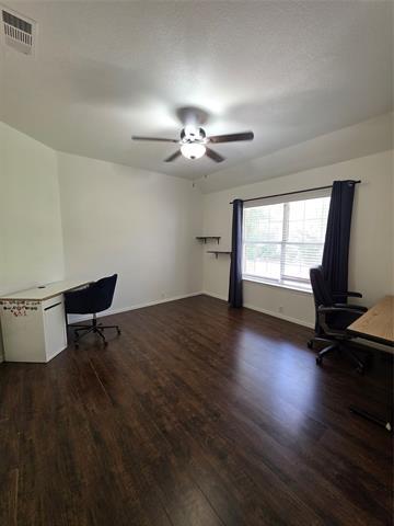 Building Photo - 207 Julian Dr