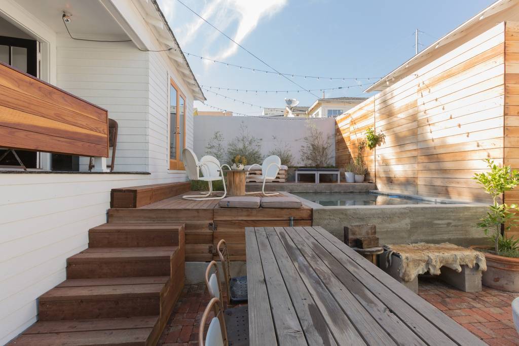 Building Photo - 2112 Santa Ynez St