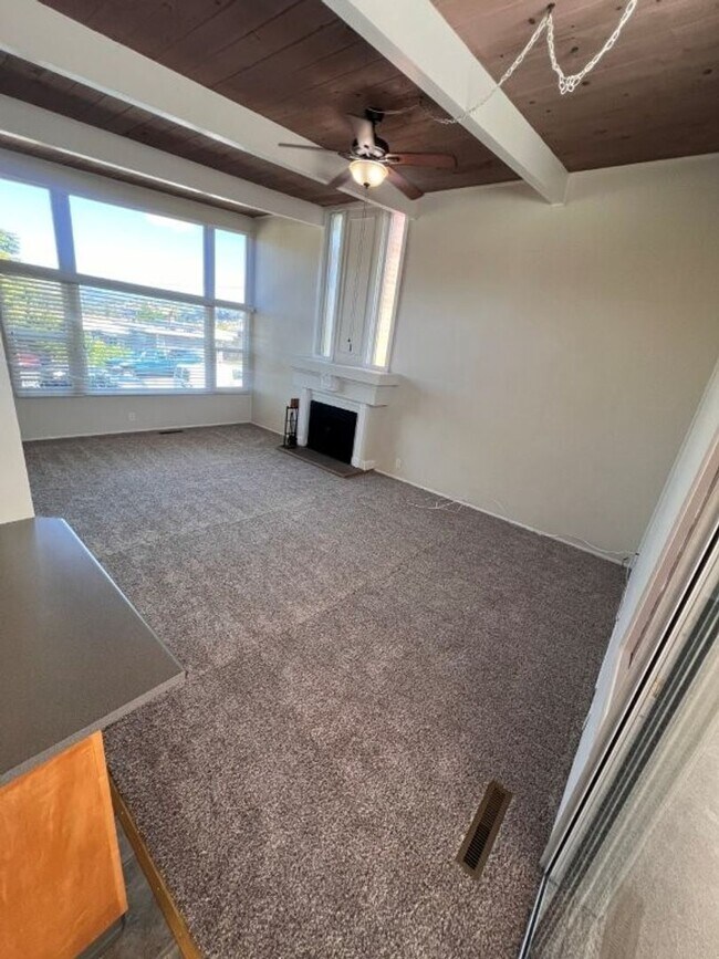 Building Photo - Hardeman