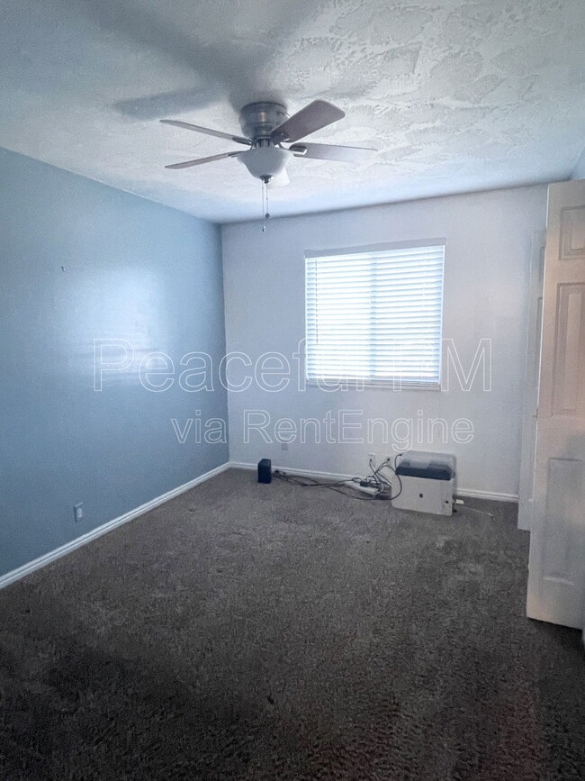 Building Photo - 685 Orangewood Ln