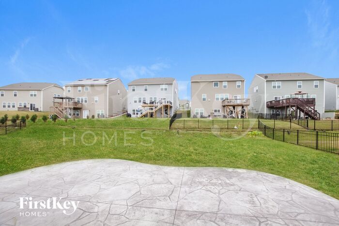 Building Photo - 16323 Wavenly House Dr