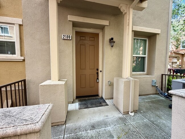 Building Photo - 2100 Beech Cir
