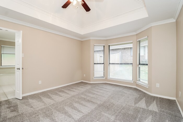 Building Photo - 524 E Lanett Dr