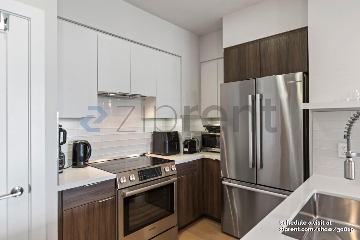 Building Photo - 901 Jefferson St