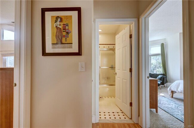 Building Photo - 500 Prospect St