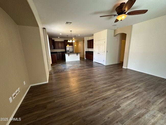 Building Photo - 2653 E Canyon Creek Dr