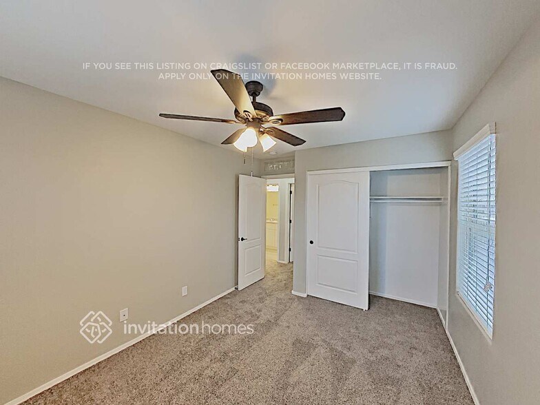 Building Photo - 3515 E Bartlett Dr