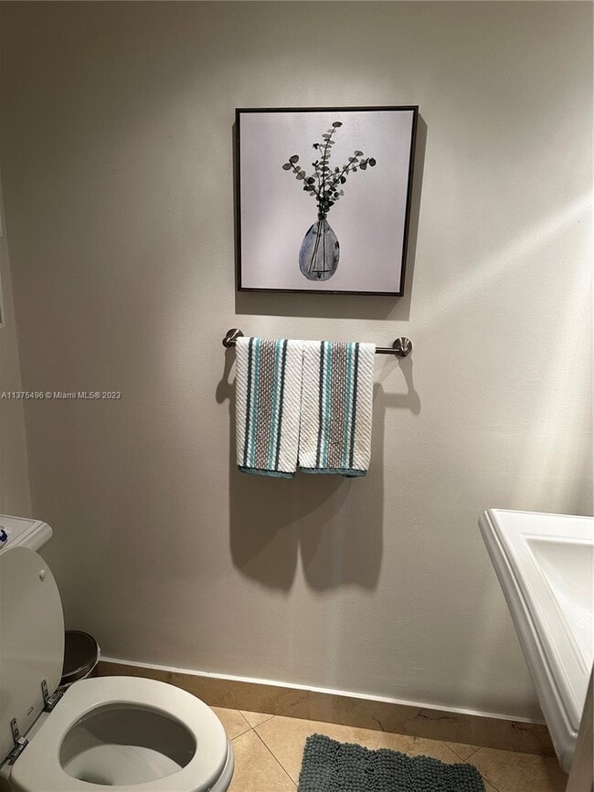 Building Photo - 555 NE 15th St