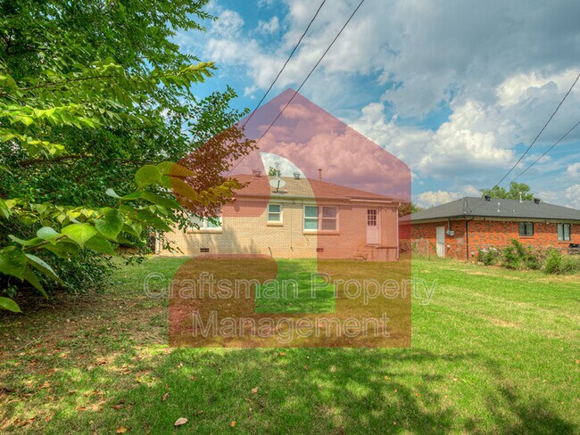 Building Photo - 2926 NW 72nd St