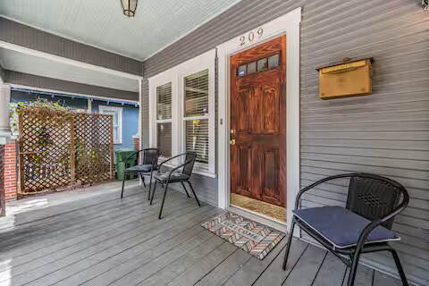 Building Photo - 209 W Osborne Ave