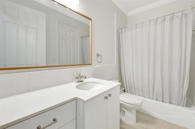 Building Photo - 5765 SW 84th St