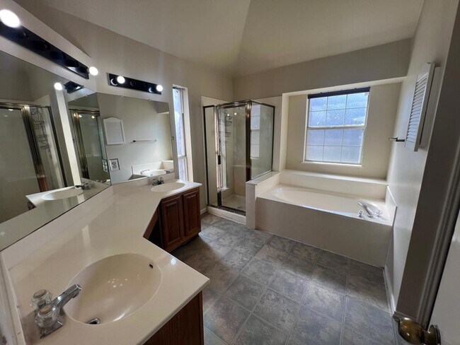 Building Photo - 1805 Whirlwind Trail