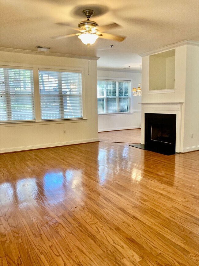 Primary Photo - Renovated Southpark condo!