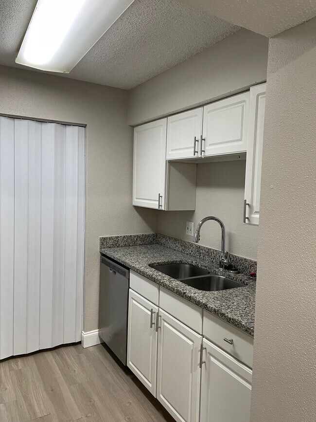 Building Photo - 3764 Idlebrook Cir