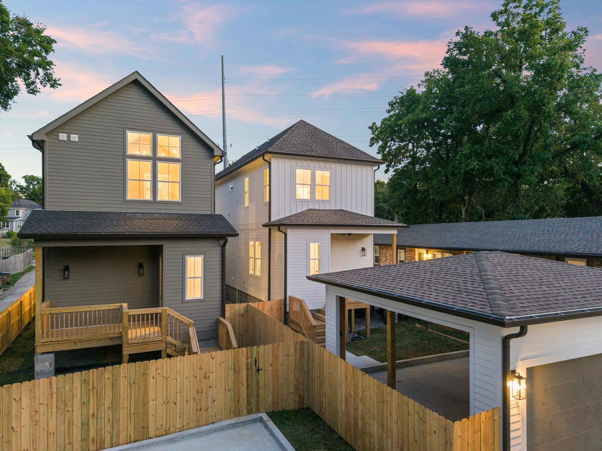 Building Photo - 2830 Clifton Ave