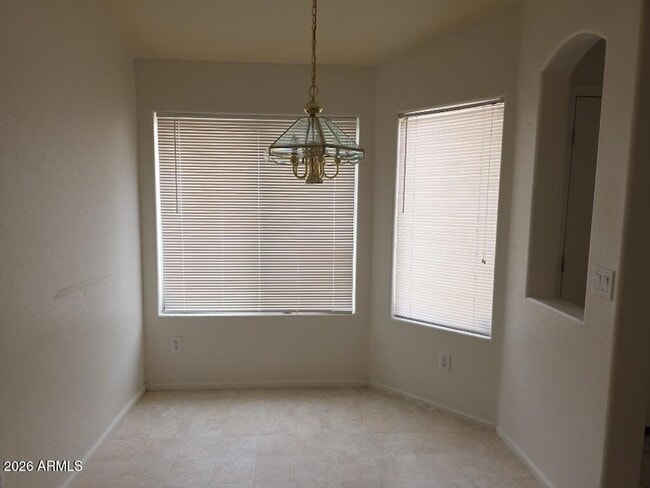 Building Photo - 16536 W Moreland St