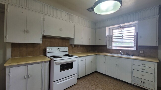 Building Photo - Cute Home Located in the Heart Of Lubbock!