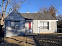 Building Photo - 338 La Motte Ln