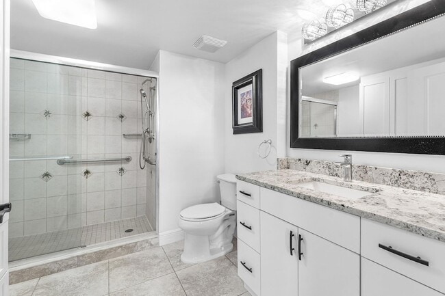 Building Photo - 5480 N Ocean Dr