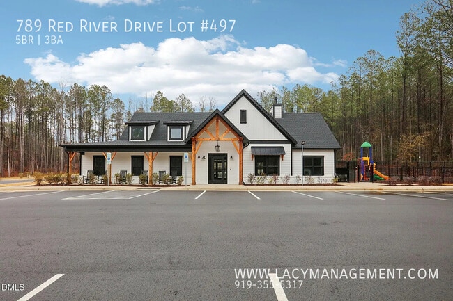 Building Photo - 789 Red River Dr