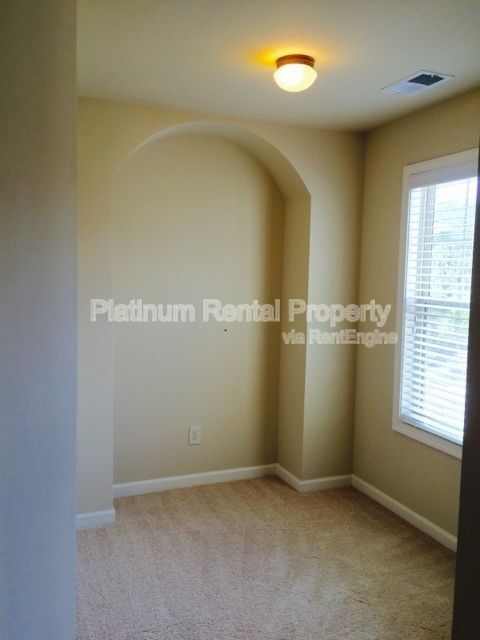 Building Photo - 2635 Runnymede Ct