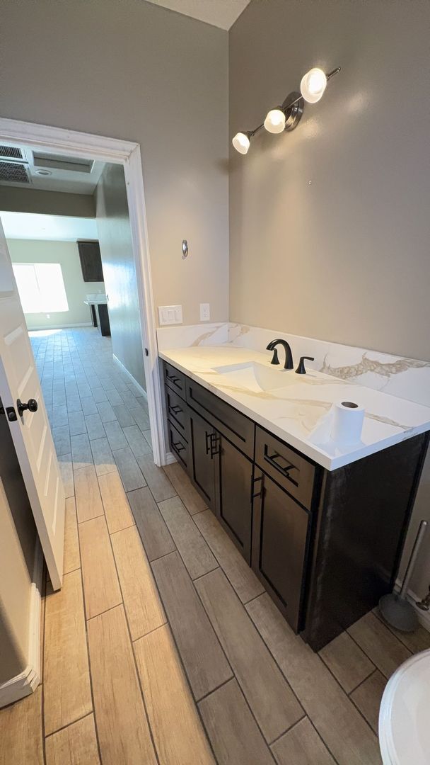 Building Photo - NEWER CONSTRUCTION 4 BEDROOM APPLE VALLEY HOME