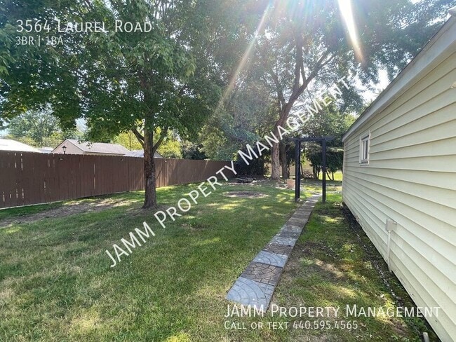 Building Photo - 3-Bedroom Single Family Ranch style home i...