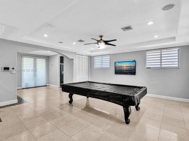 Building Photo - 922 Washington St