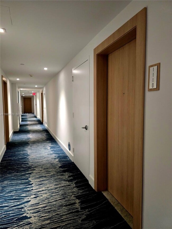 Building Photo - 90 SW 3rd St