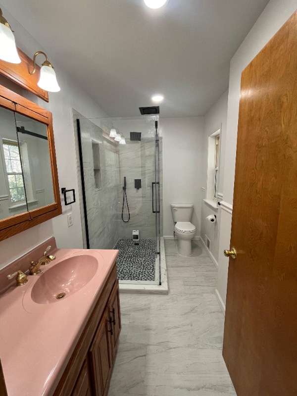 Building Photo - 617 Stratford Ave