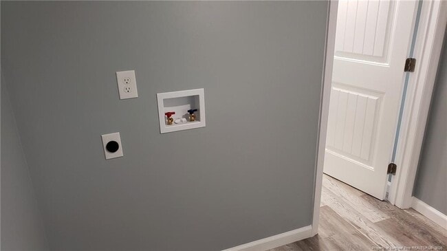 Building Photo - 342 Noble Dr