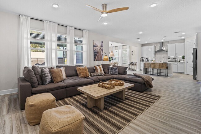 Building Photo - 50 Moana Ct S