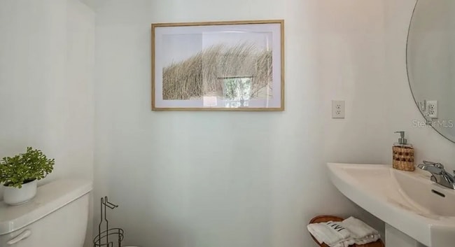 Building Photo - 3010 Skyline Lp