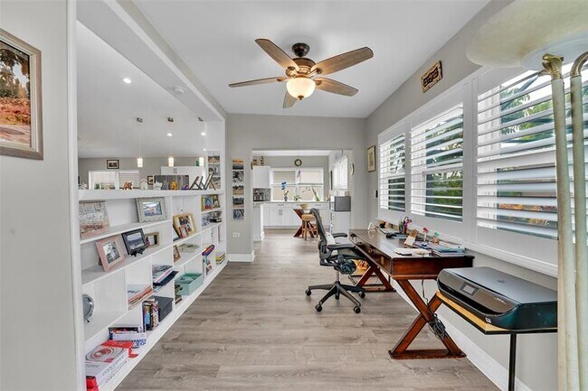 Building Photo - 7917 Travelers Tree Dr