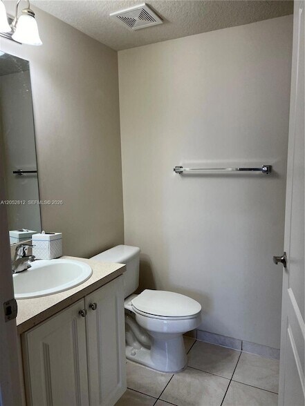 Building Photo - 11010 Legacy Dr