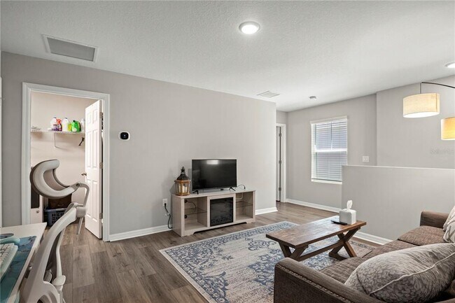 Building Photo - 7580 Freesia Trce