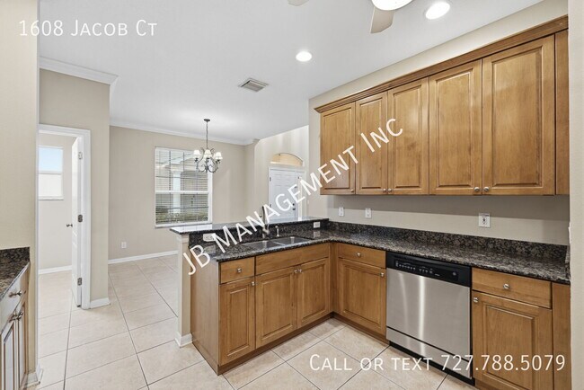 Building Photo - 1608 Jacob Ct