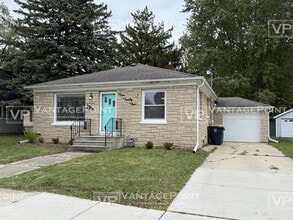 Building Photo - 424 Gray St