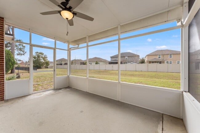 Building Photo - 15738 Northside Dr E