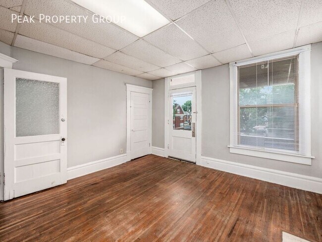 Building Photo - 133 E 12th Ave