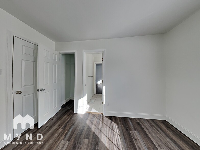 Building Photo - 713 Quarry St