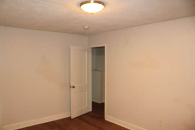 Building Photo - Midtown Rental 2 Bed 1 Bath