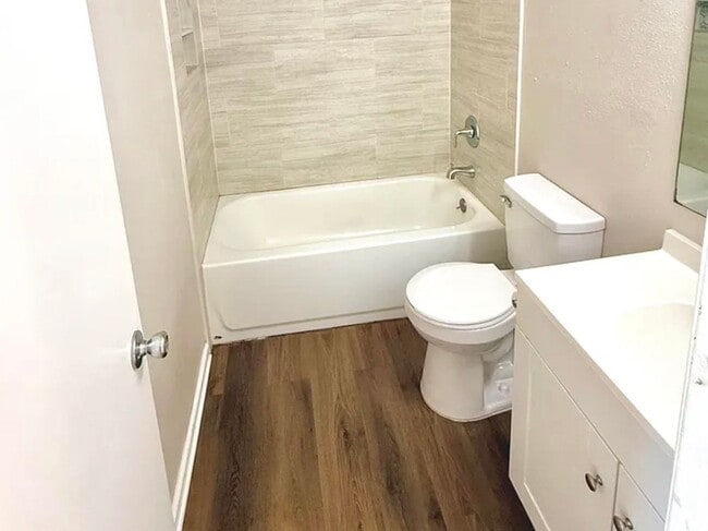 Building Photo - 8425 Dixon Ridge Dr