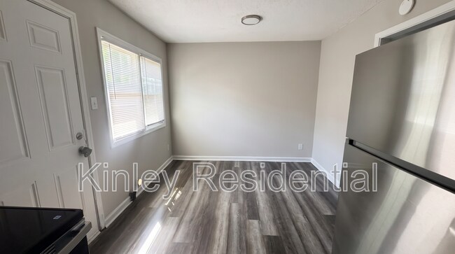 Building Photo - 613 Key St