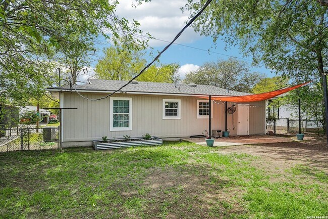 Building Photo - 339 Future Dr